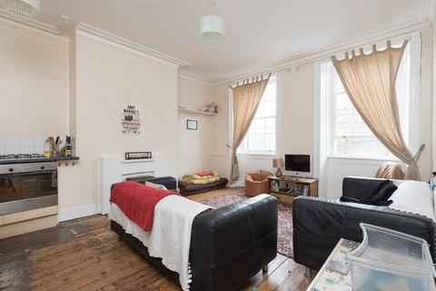 2 bedroom flat to rent, Flat 2, 29 Victoria Road, LS6 1AS