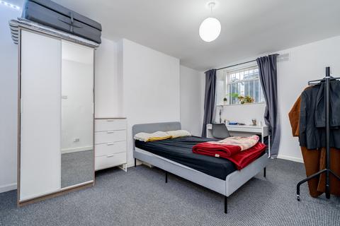 3 bedroom flat to rent, Flat 1, 29 Victoria Road, LS6 1AS