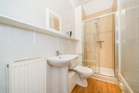 3 bedroom flat to rent, Flat 1, 29 Victoria Road, LS6 1AS