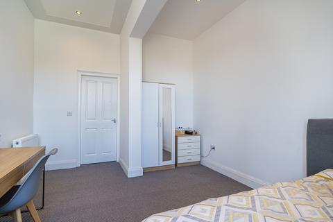 2 bedroom flat to rent, Flat 1, 2 Blenheim Terrace, LS2 9JG