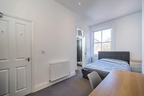 2 bedroom flat to rent, Flat 1, 2 Blenheim Terrace, LS2 9JG
