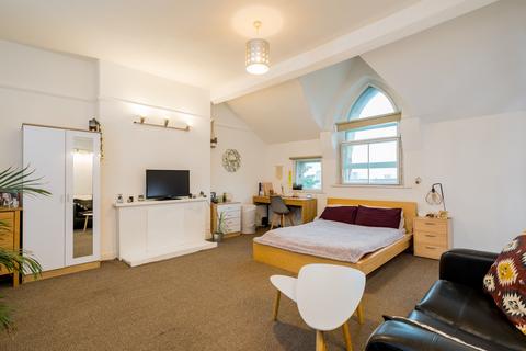 1 bedroom flat to rent, Flat 6, 16 Clarendon Road, LS2 9NN