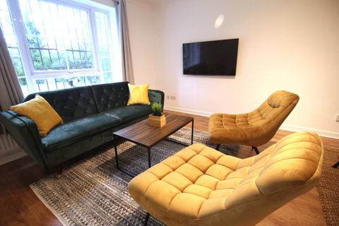 2 bedroom flat to rent, Flat 1 Berkeley Court, LS2 9PT