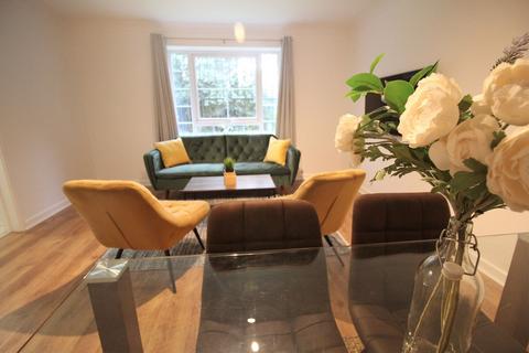 2 bedroom flat to rent, Flat 1 Berkeley Court, LS2 9PT