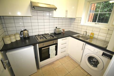 2 bedroom flat to rent, Flat 1 Berkeley Court, LS2 9PT