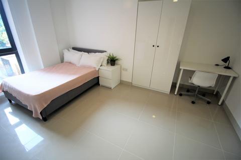 3 bedroom flat to rent, Flat 10, 59-61 Clarendon Road, LS2 9NZ