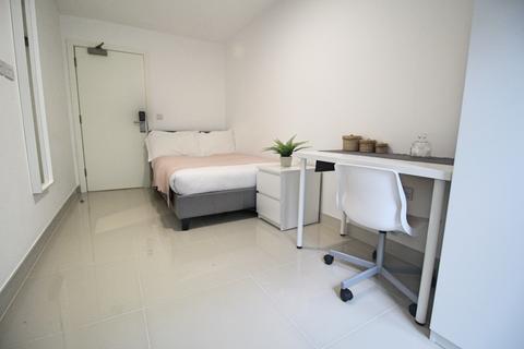 3 bedroom flat to rent, 59-61 Claredendon Road