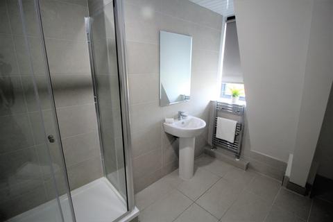 3 bedroom flat to rent, Flat 20, 59-61 Clarendon Road, LS2 9NZ