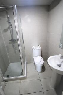 3 bedroom flat to rent, Flat 20, 59-61 Clarendon Road, LS2 9NZ