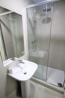 3 bedroom flat to rent, Flat 17, Westmount, 59-61 Clarendon Road, Leeds, LS2 9NZ