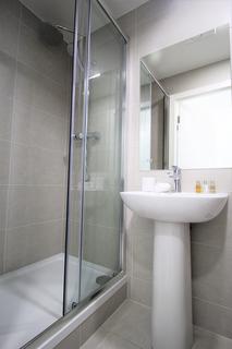 3 bedroom flat to rent, Flat 17, Westmount, 59-61 Clarendon Road, Leeds, LS2 9NZ