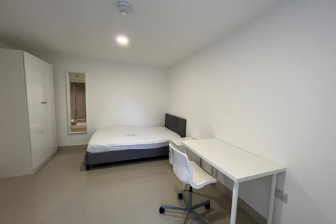 3 bedroom flat to rent, Flat 12, 59-61 Clarendon Road, LS2 9NZ