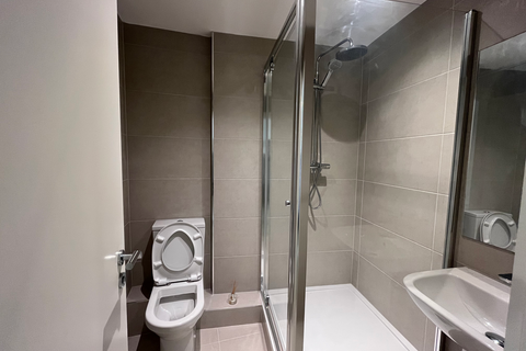 3 bedroom flat to rent, Flat 12, 59-61 Clarendon Road, LS2 9NZ