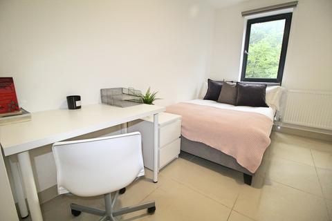 3 bedroom flat to rent, Flat 11, 59-61 Clarendon Road, LS2 9NZ