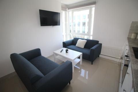 3 bedroom flat to rent, Flat 76, 205 Clarendon Road, Leeds, LS2 9DU