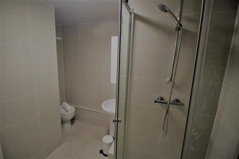 3 bedroom flat to rent, Flat 46, 205 Clarendon Road, Leeds, LS2 9DU