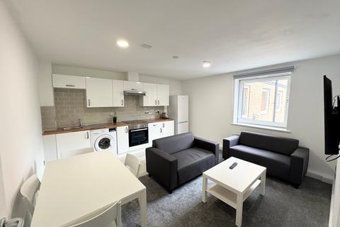 3 bedroom flat to rent, Flat 41, 205 Clarendon Road, Leeds, LS2 9DU