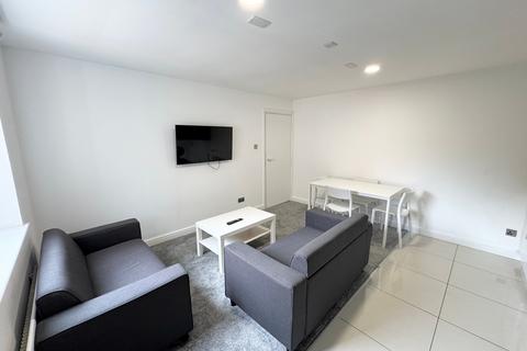 3 bedroom flat to rent, Flat 41, 205 Clarendon Road, Leeds, LS2 9DU