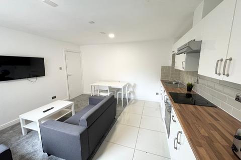 3 bedroom flat to rent, Flat 41, 205 Clarendon Road, Leeds, LS2 9DU