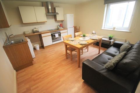 3 bedroom flat to rent, Flat 25, 205 Clarendon Road, Leeds, LS2 9DU