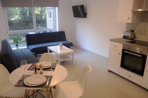 2 bedroom flat to rent, Flat 17, 205 Clarendon Road, LS2 9DU