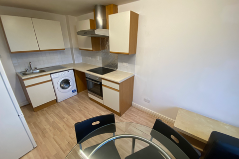 2 bedroom flat to rent, Flat 71, 205 Clarendon Road, Leeds, LS2 9DU