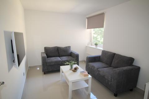 2 bedroom flat to rent, Flat 64, 205 Clarendon Road, Leeds, LS2 9DU