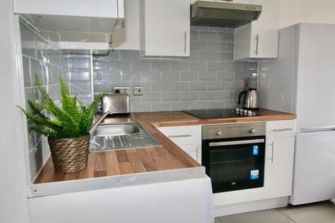 2 bedroom flat to rent, Flat 39, 205 Clarendon Road, Leeds, LS2 9DU