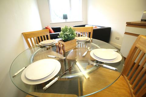 2 bedroom flat to rent, Flat 19, 205 Clarendon Road, Leeds, LS2 9DU