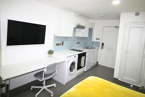 1 bedroom flat to rent, Flat 4, 205 Clarendon Road, Leeds, LS2 9DU