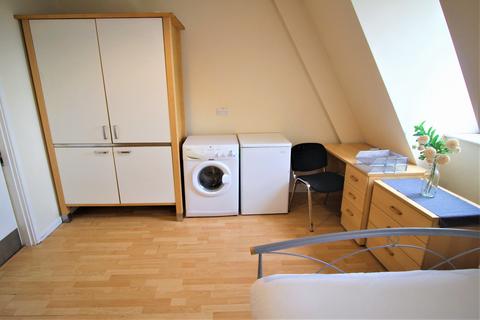 Studio to rent, Flat 22A, 59-61 Clarendon Road, LS2 9NZ