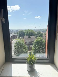 Studio to rent, Flat 18B, 59-61 Clarendon Road, LS2 9NZ