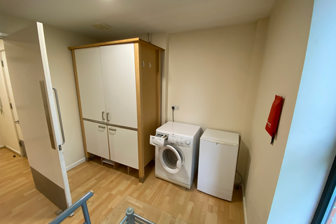 Studio to rent, Flat 5, Westmount, 59-61 Clarendon Road, LS2 9NZ