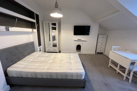 Studio to rent, Flat 5, 53 Clarendon Road, LS2 9NZ
