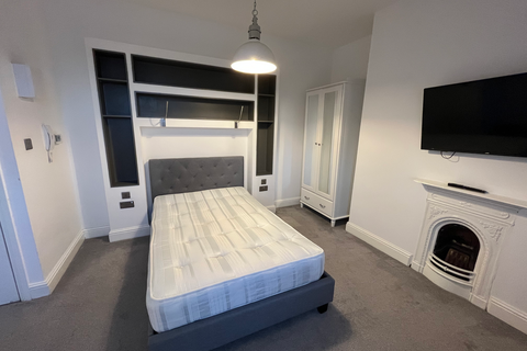 Studio to rent, Flat 5, 53 Clarendon Road, LS2 9NZ