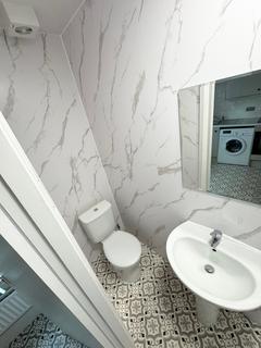 Studio to rent, Flat 7, 32 Kelso Road, LS2 9PR