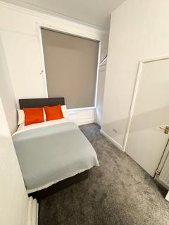 Studio to rent, Flat 3, 32 Kelso Road, LS2 9PR