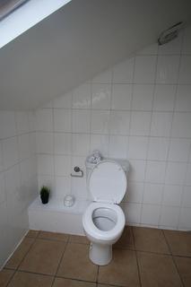 2 bedroom flat to rent, Flat 2C, 31 Kelso Road, LS2 9PR