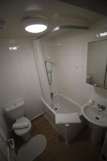 1 bedroom flat to rent, Flat 2A, 31 Kelso Road, LS2 9PR