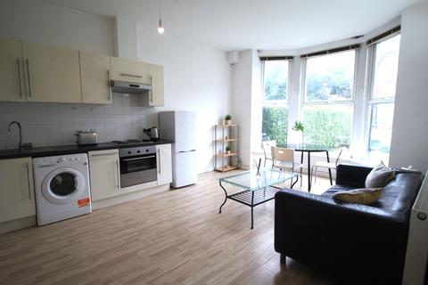 1 bedroom flat to rent, Flat 1A, 31 Kelso Road, LS2 9PR