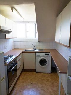 2 bedroom flat to rent, Flat 7, 30 Kelso Road, LS2 9PR