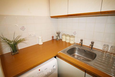 1 bedroom flat to rent, 30 Kelso Road