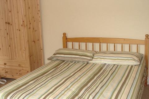 2 bedroom house to rent, 3 Beamsley Place, LS6 1JZ
