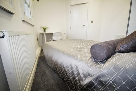 1 bedroom flat to rent, 221 Woodhouse Sreet