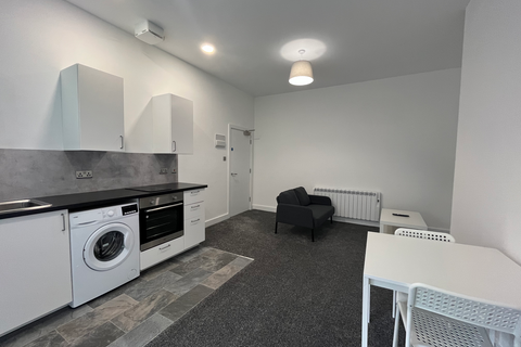2 bedroom flat to rent, Flat 3, 158 Woodsley Road, LS2 9LZ