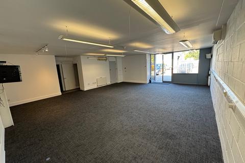 Warehouse to rent, Grahame Park Way London NW9 5QY
