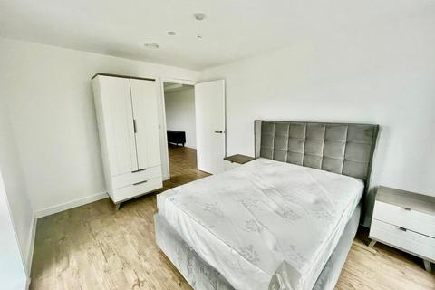 3 bedroom apartment to rent, Phoenix, Saxton Lane, Leeds, LS9