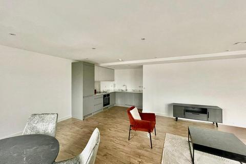 3 bedroom apartment to rent, Phoenix, Saxton Lane, Leeds, LS9