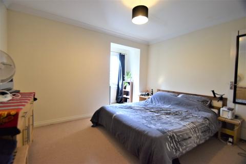 2 bedroom flat for sale, Sproughton Road, Ipswich, IP1