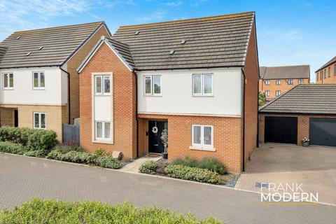 5 bedroom detached house for sale, Firecrest, Hampton Vale, PE7